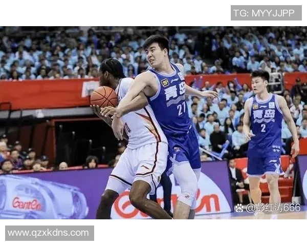 CBA青岛与浙江对决引发争议视频热议球迷观点各异分析比赛关键时刻