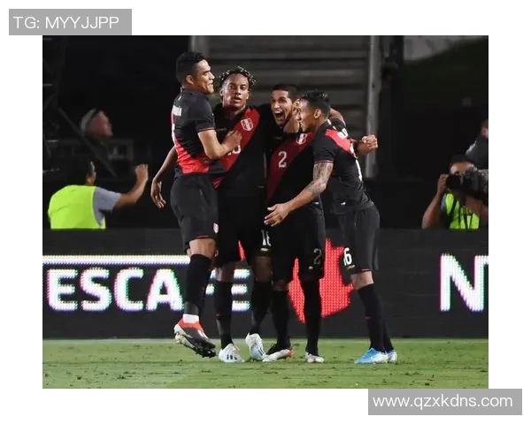 意大利与秘鲁国际友谊赛精彩对决展现足球魅力与团队精神