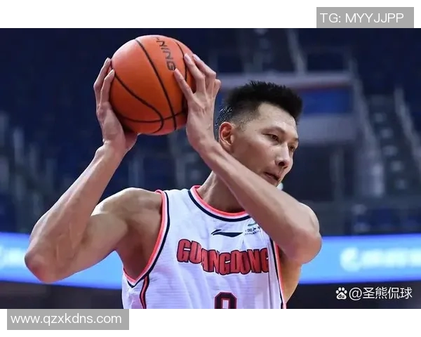 易建联：从篮球场上的传奇到生活中的榜样，他的故事激励了无数年轻人追梦