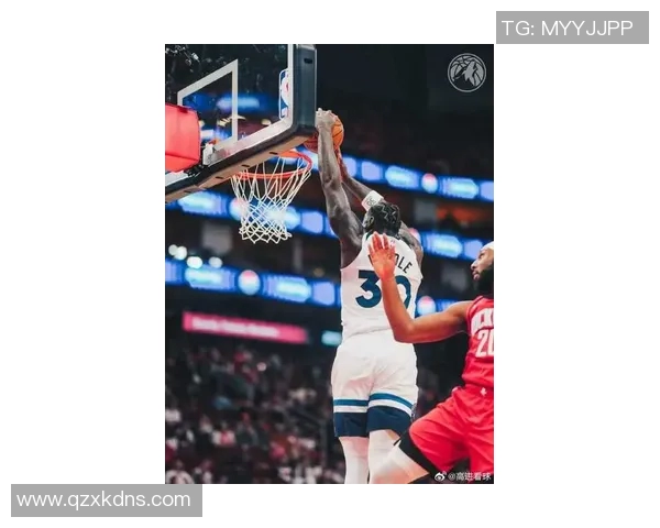 杜兰特对阵小牛狂砍52分展现绝对统治力引发球迷热议