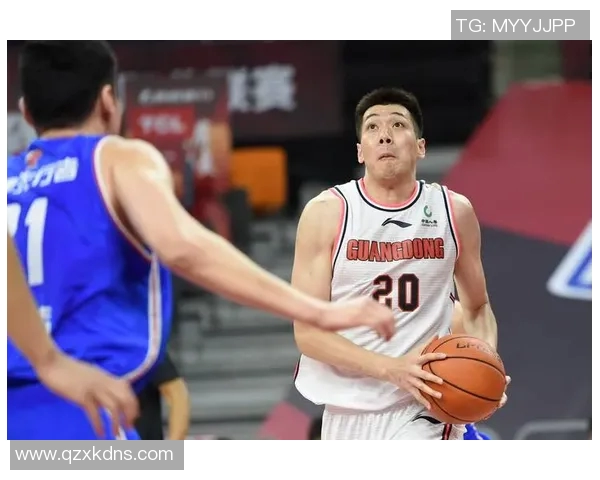 任骏飞领衔球队奋战赛季展现篮球才华与团队精神的完美结合